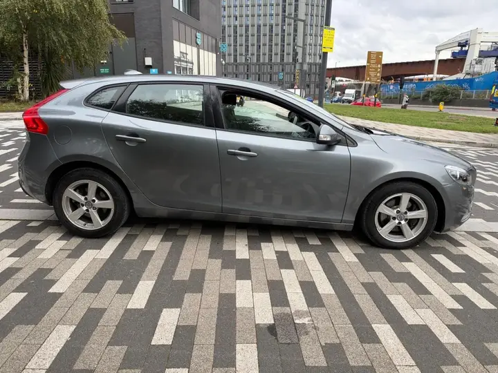 Volvo V40 2015 photo 4