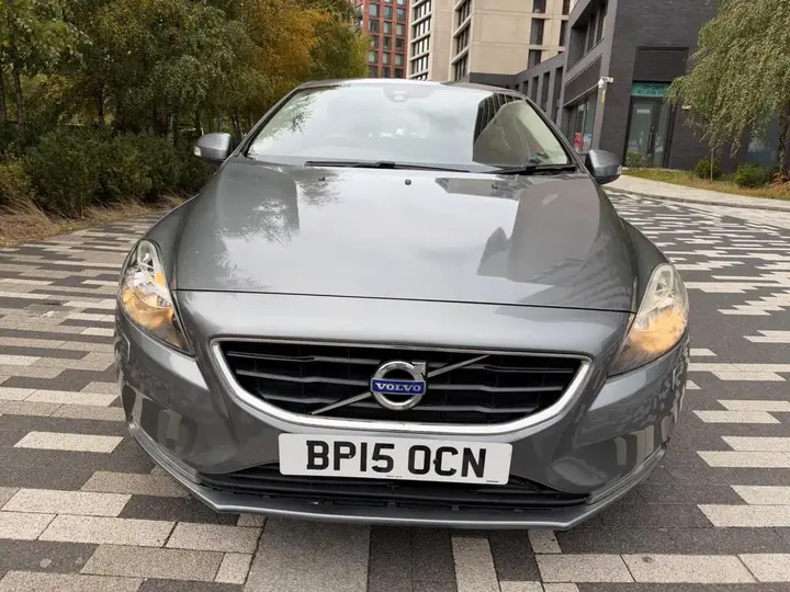 Volvo V40 2015 photo 2