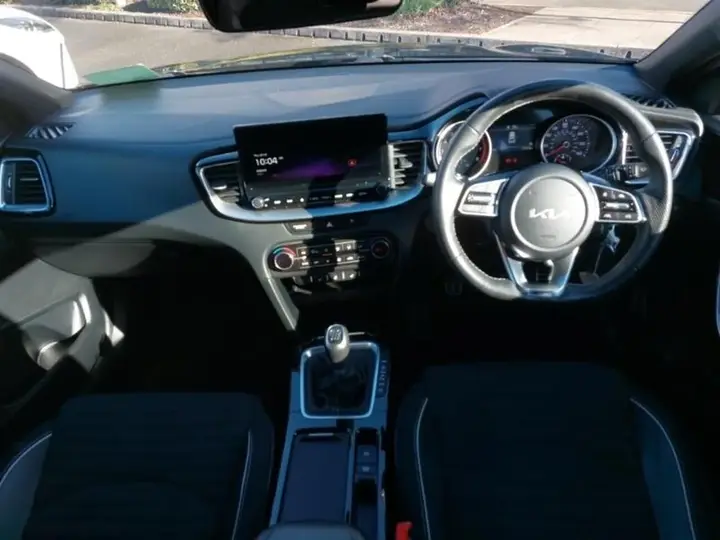 Kia Xceed 2023 photo 2