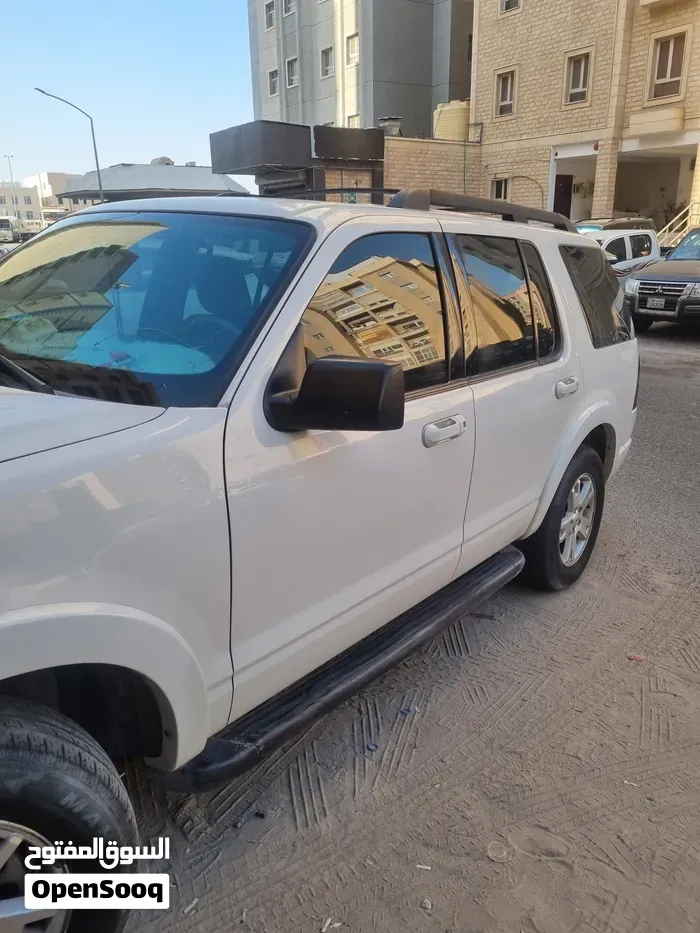 Ford Explorer 2010 photo 4