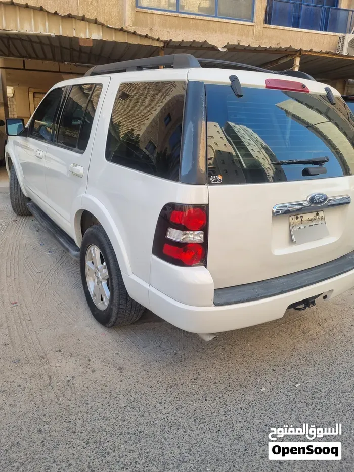 Ford Explorer 2010 photo 3