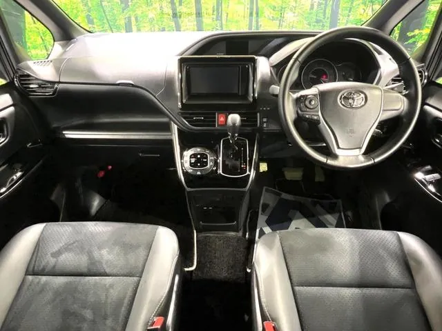 Toyota Voxzie Zsilll 2021 photo 2
