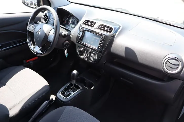 Mitsubishi Space Star 2019 photo 2