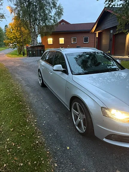 Audi A4 2010 photo 5