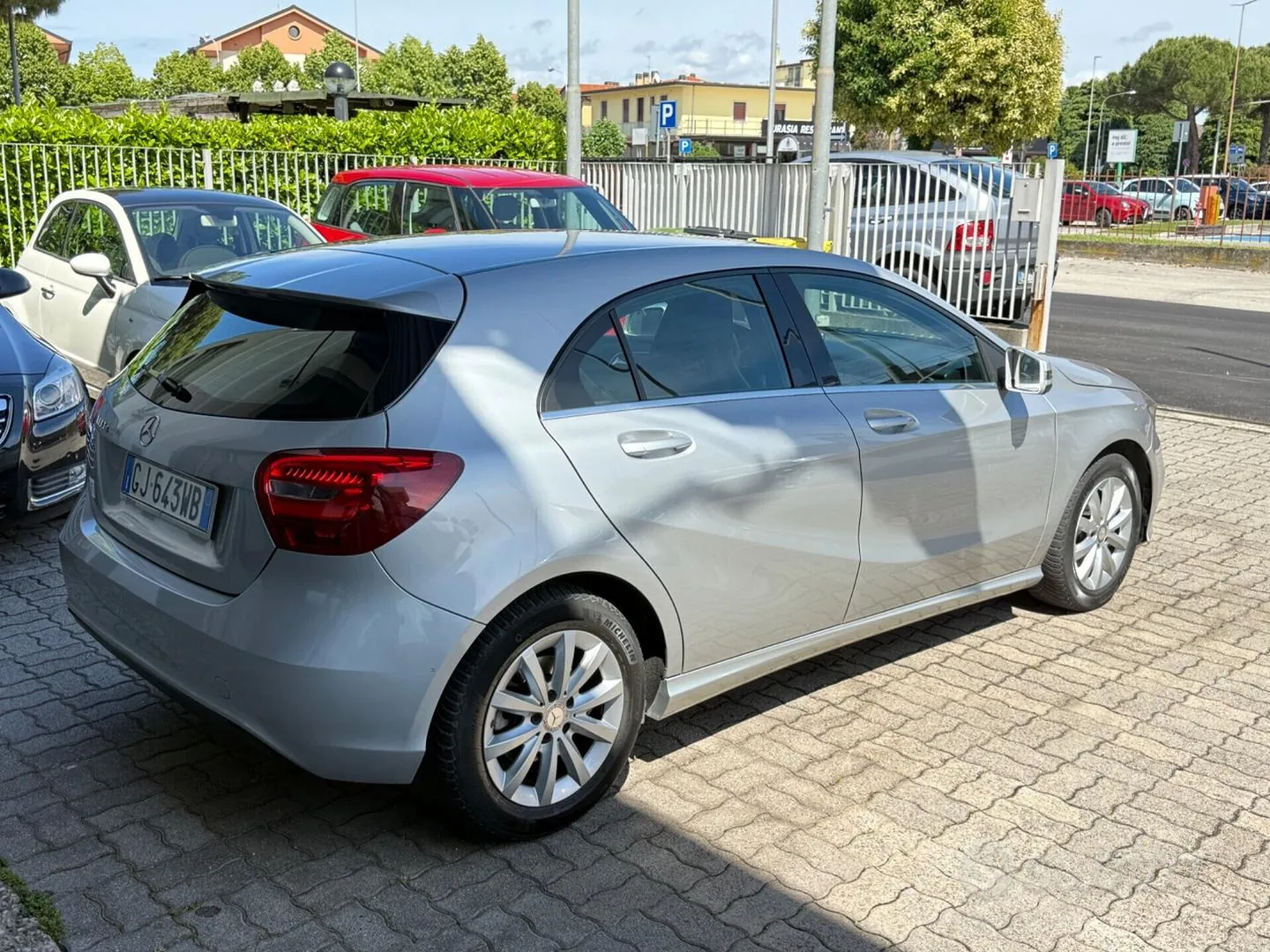 Mercedes-Benz A 180 2016 photo 4