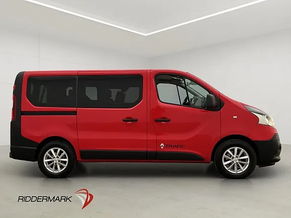 Renault Trafic 2016 photo 2