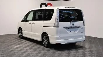 Nissan Serena 2015 photo 5