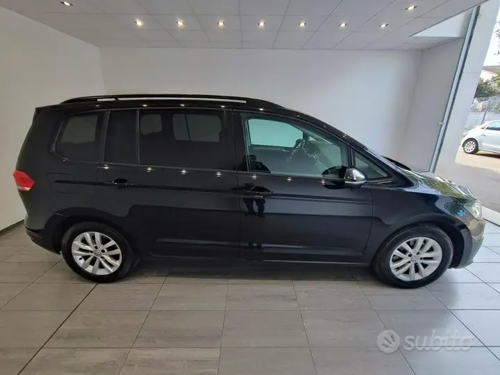 Volkswagen Touran 2017 photo 4