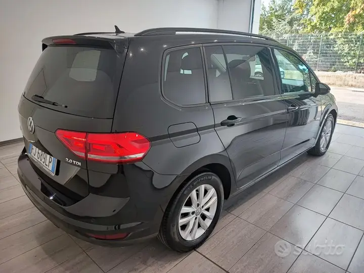 Volkswagen Touran 2017 photo 5