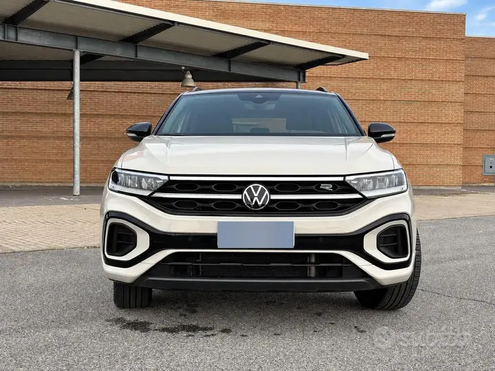 Volkswagen T-Roc 2024 photo 2