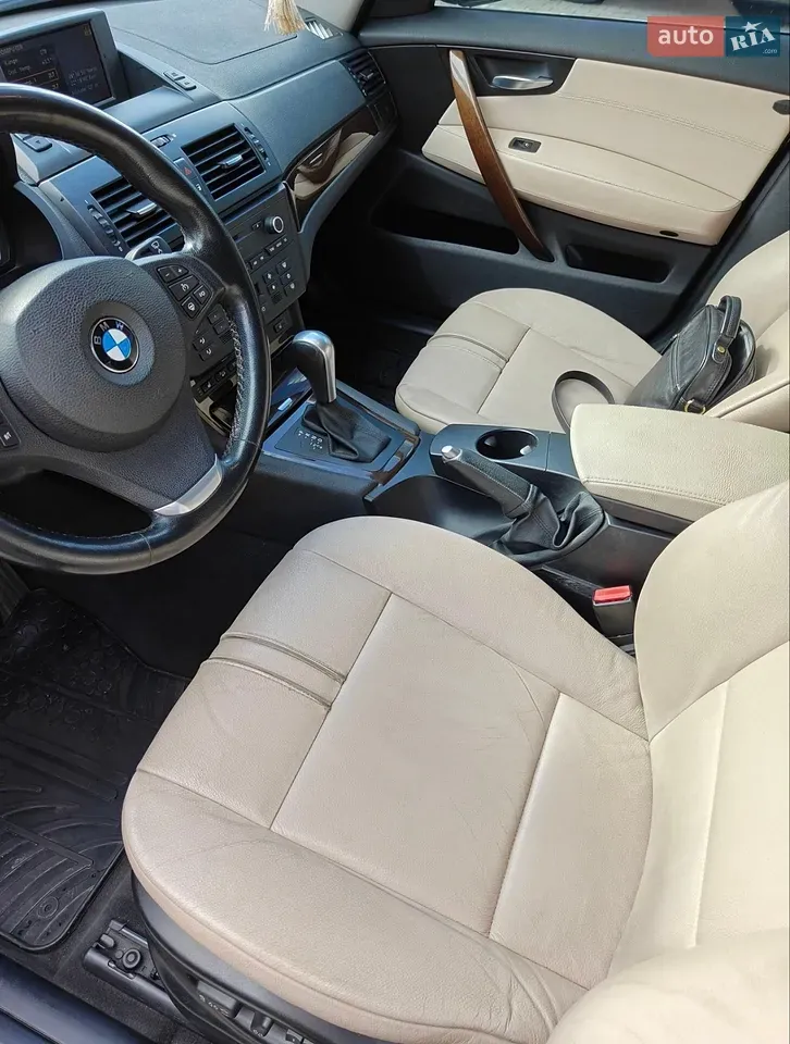 BMW X3 2010 photo 2