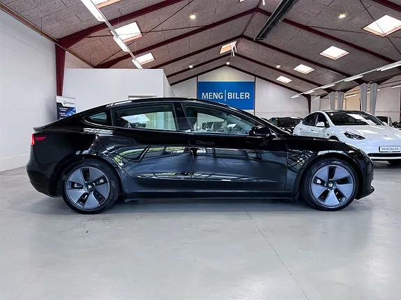 Tesla Model 3 2023 photo 5