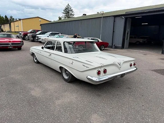 Chevrolet Biscayne 1961 photo 5
