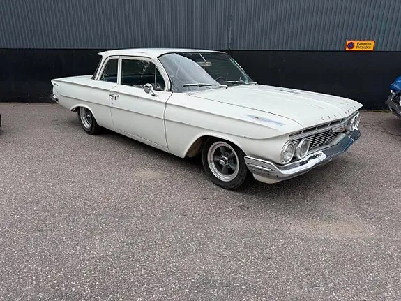 Chevrolet Biscayne 1961 photo 3