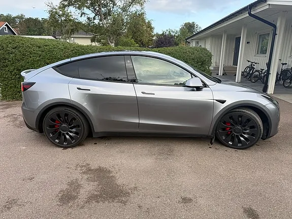 Tesla Model Y 2023 photo 5