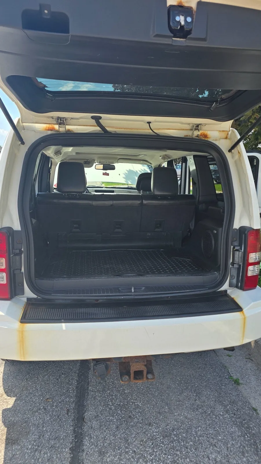 Jeep Liberty 2010 photo 5