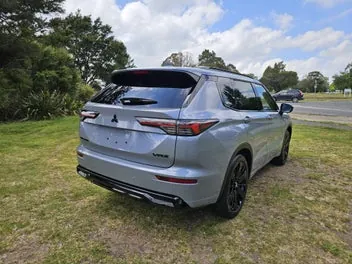 Mitsubishi Outlander 2026 photo 4