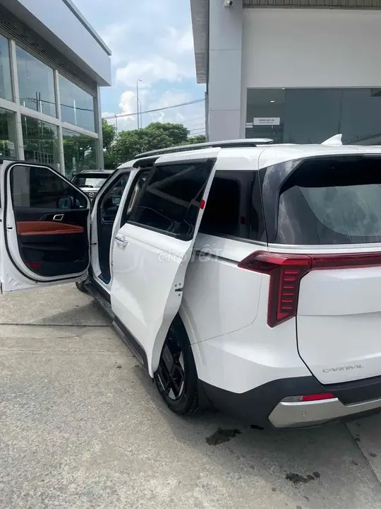 Kia Carnival 2025 photo 5