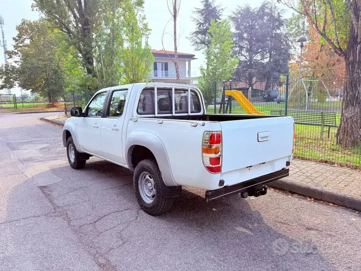 Mazda Bt-50 2009 photo 3