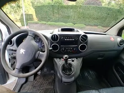 Peugeot Partner 2011 photo 5