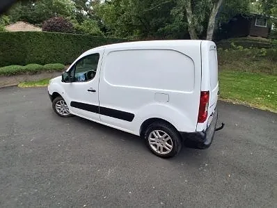 Peugeot Partner 2011 photo 4