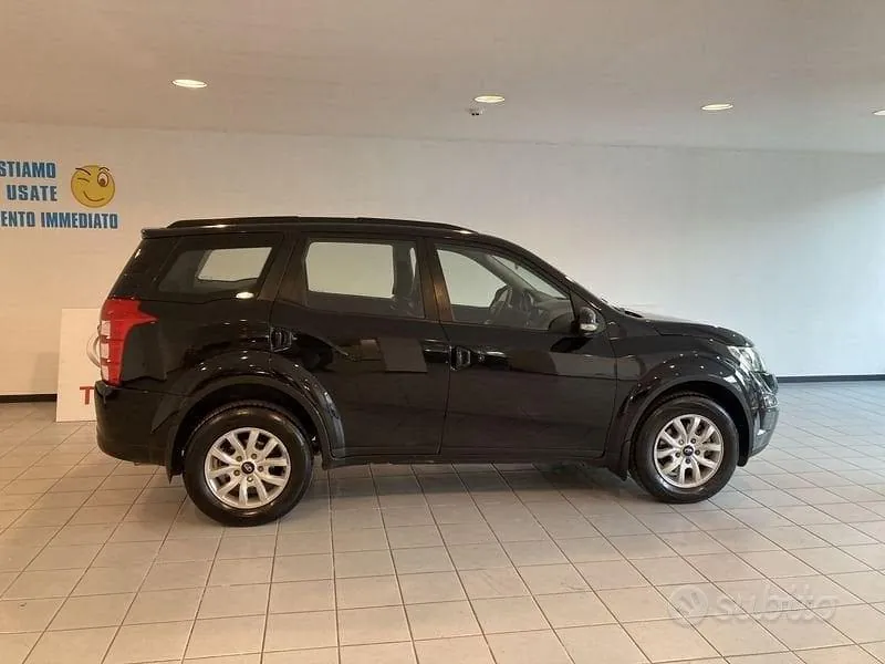 Mahindra Xuv500 2016 photo 3