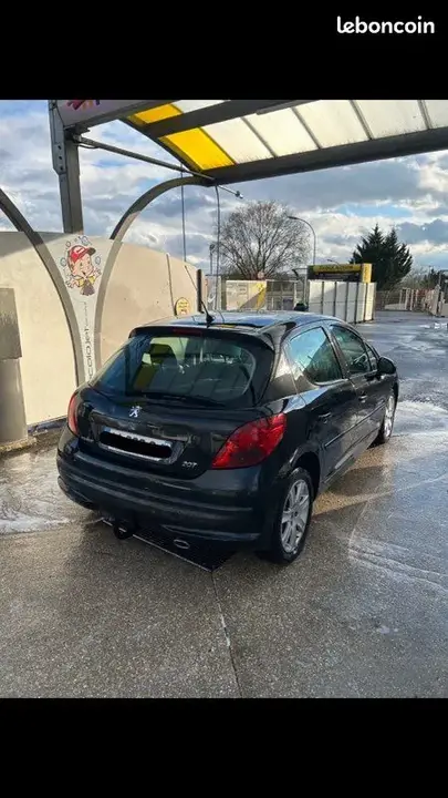 Peugeot 207 2009 photo 2