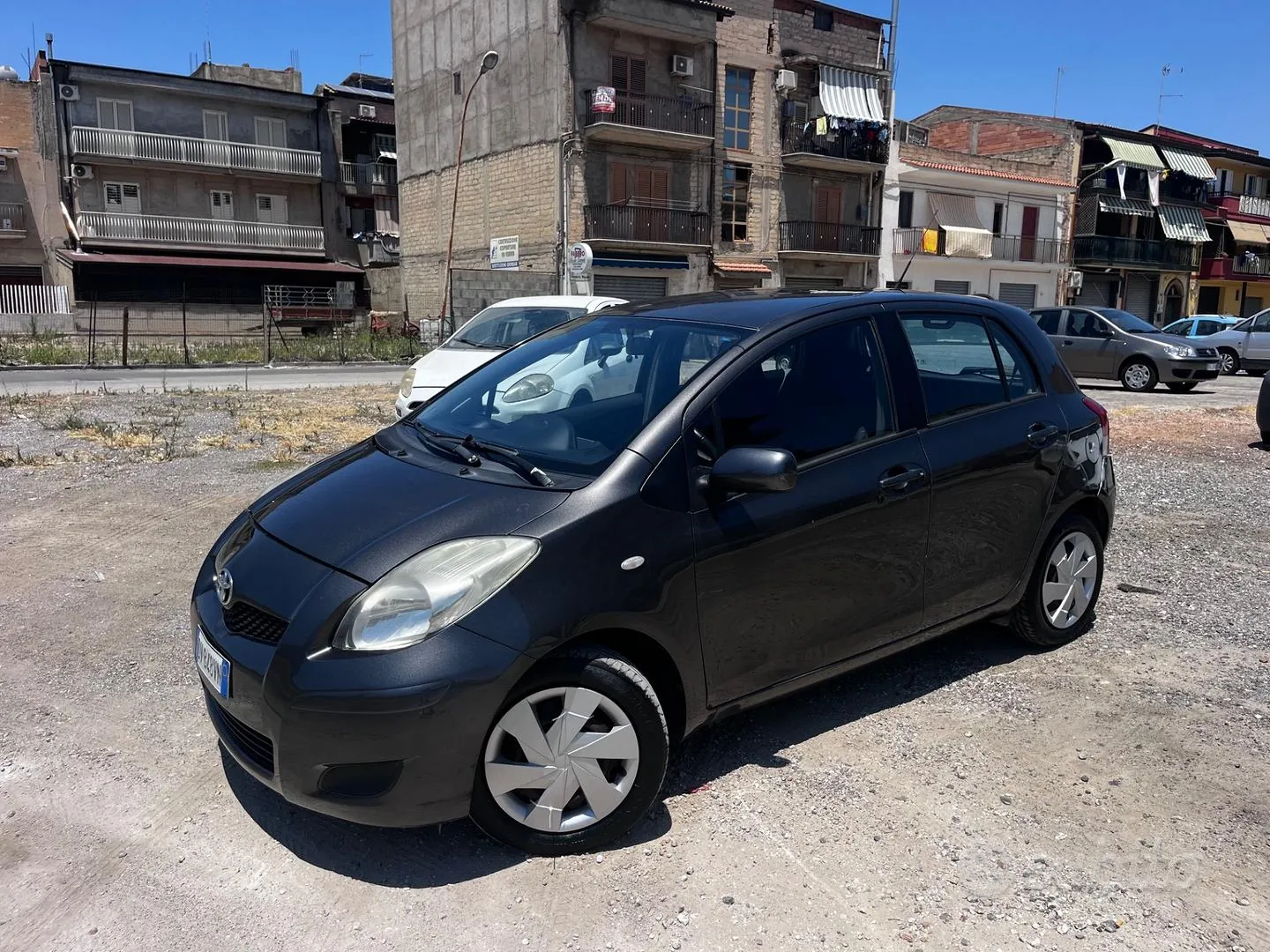 Toyota Yaris 2009 photo 3