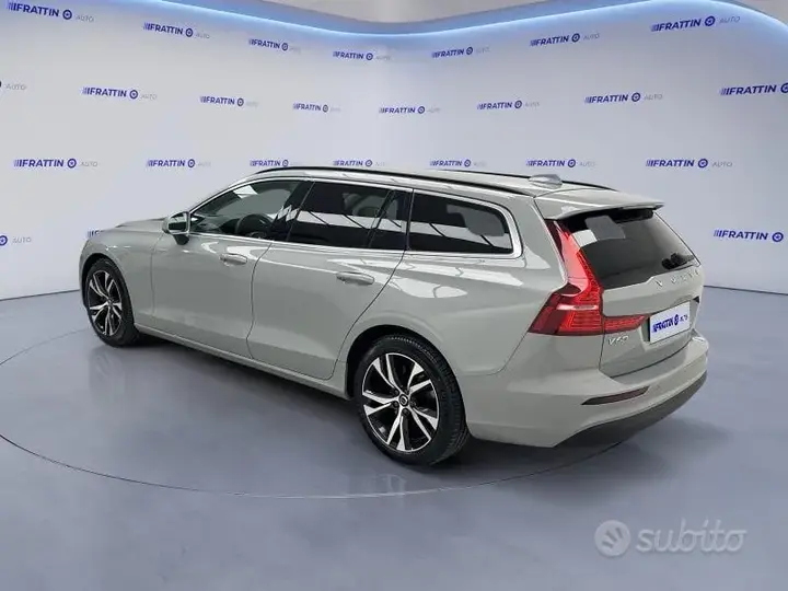 Volvo V60 2023 photo 3