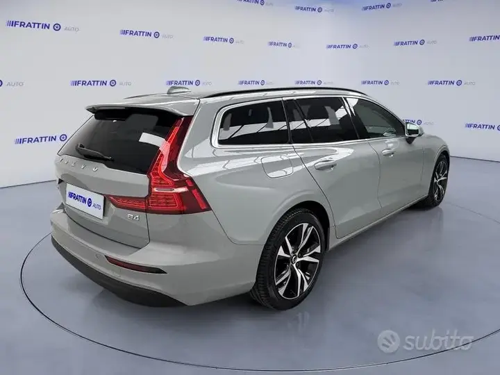 Volvo V60 2023 photo 5
