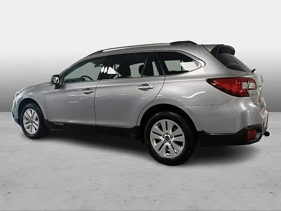 Subaru Outback 2017 photo 2