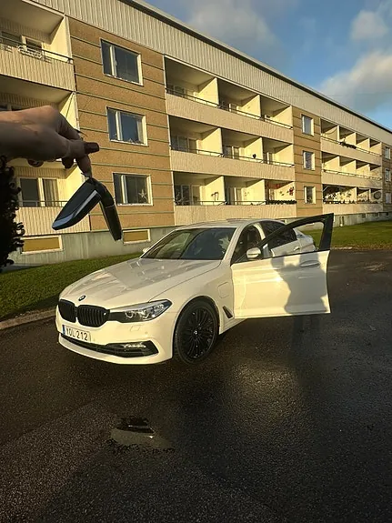 BMW 530E