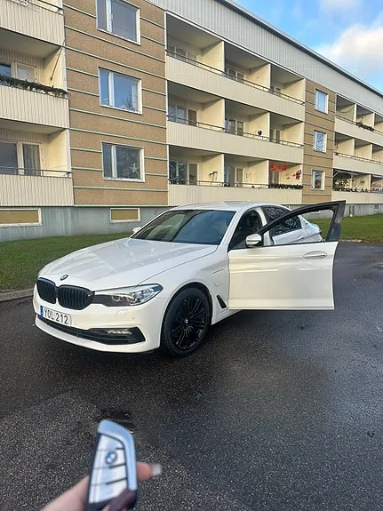 BMW 530E 2018 photo 2
