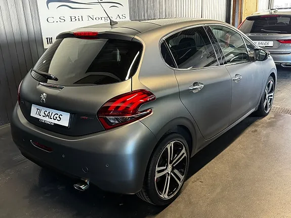 Peugeot 208 2016 photo 3