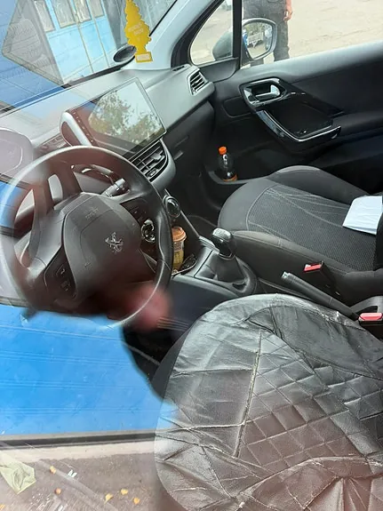 Peugeot 208 2012 photo 2