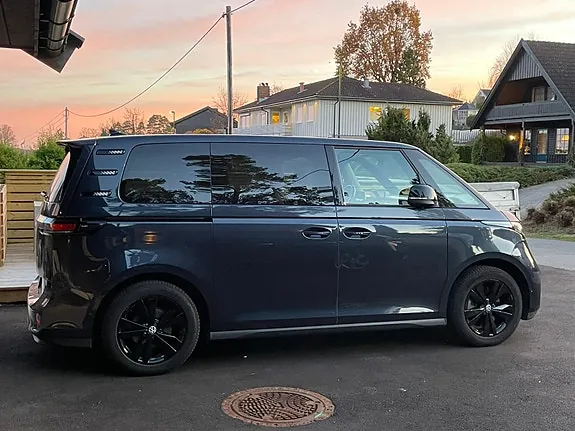 Volkswagen Id. Buzz 2023 photo 2
