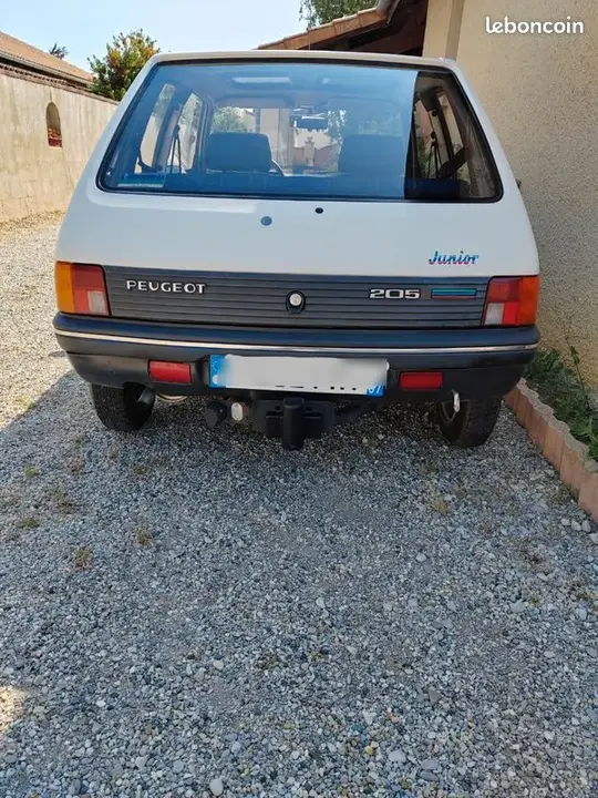 Peugeot 205 1990 photo 2