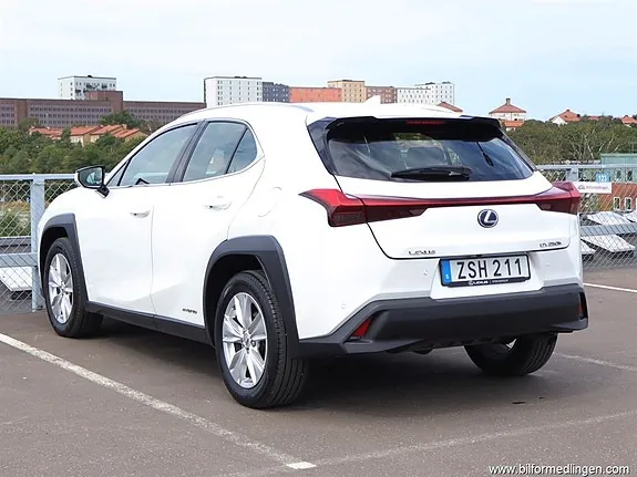 Lexus Ux250H 2022 photo 3