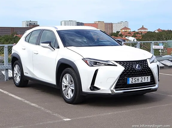 Lexus Ux250H 2022 photo 2