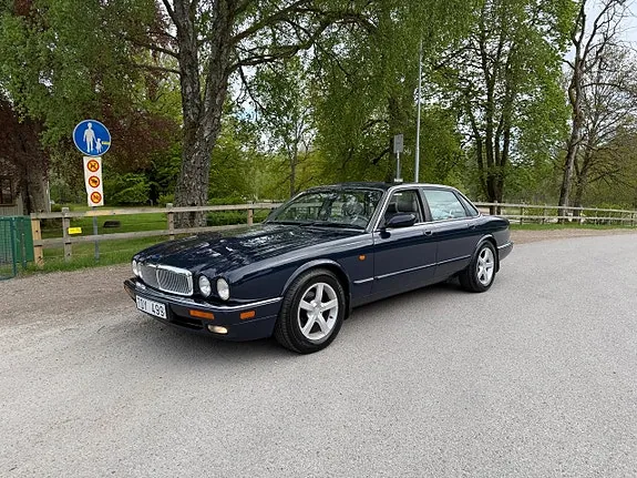 Jaguar Xj