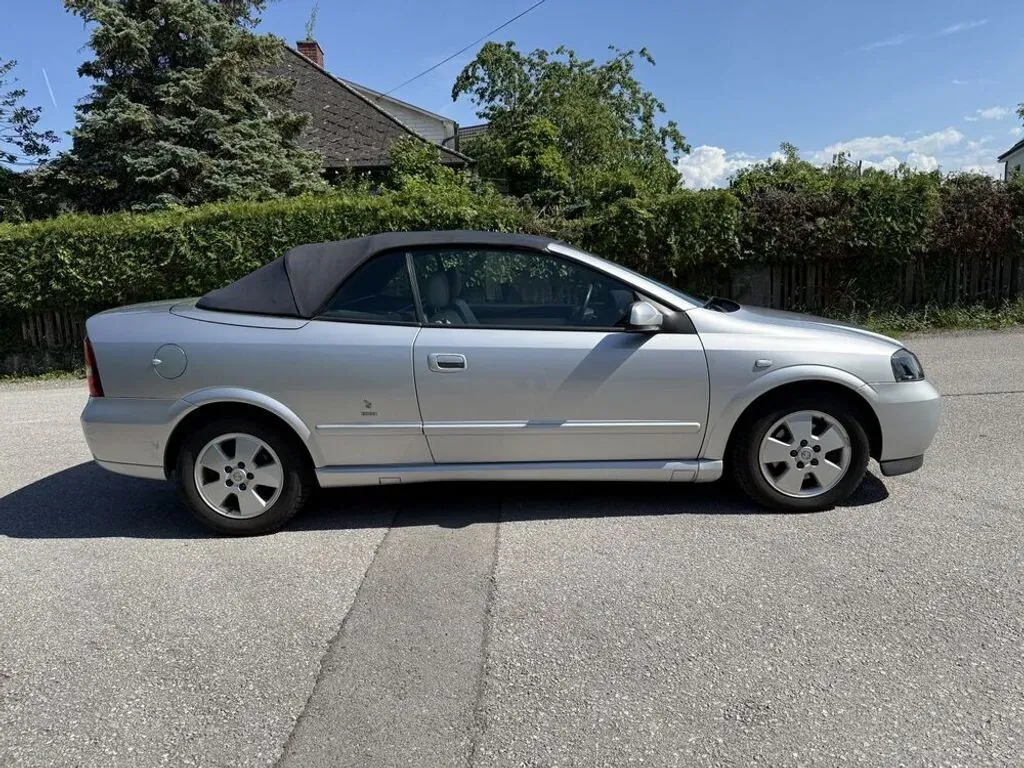 Opel Astra 2003 photo 2