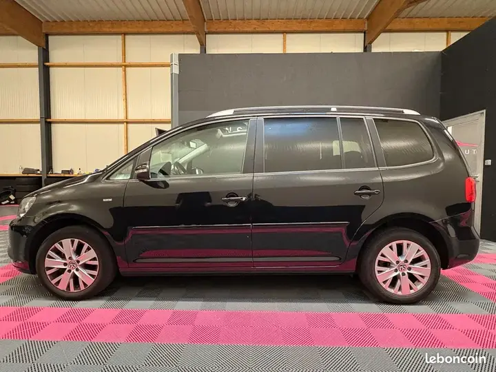 Volkswagen Touran 2013 photo 4