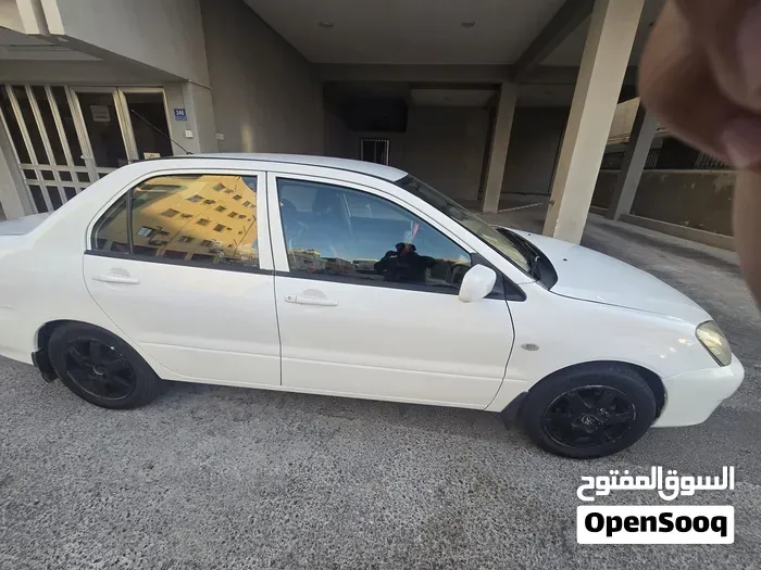 Mitsubishi Lancer 2009 photo 4