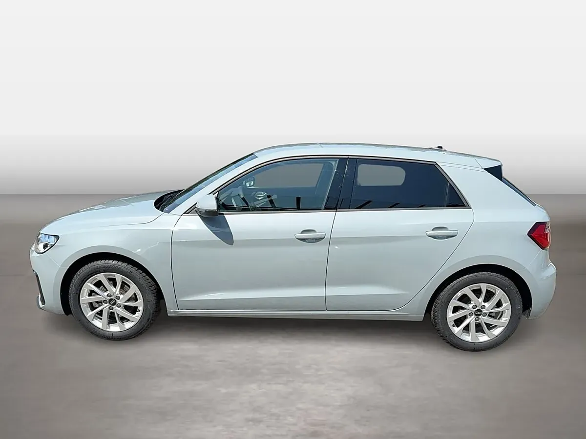 Audi A1 2025 photo 2