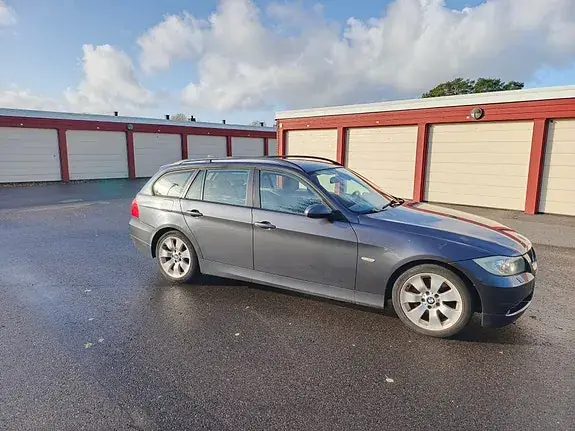 BMW 320D 2008 photo 2