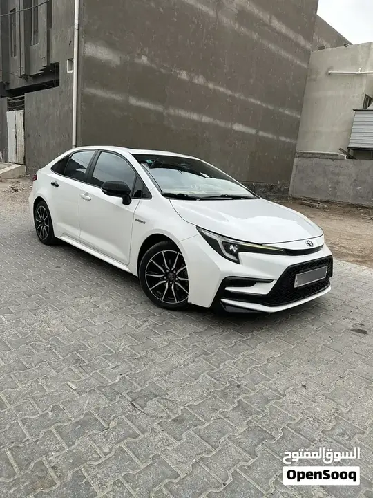 Toyota Corolla 2023 photo 2