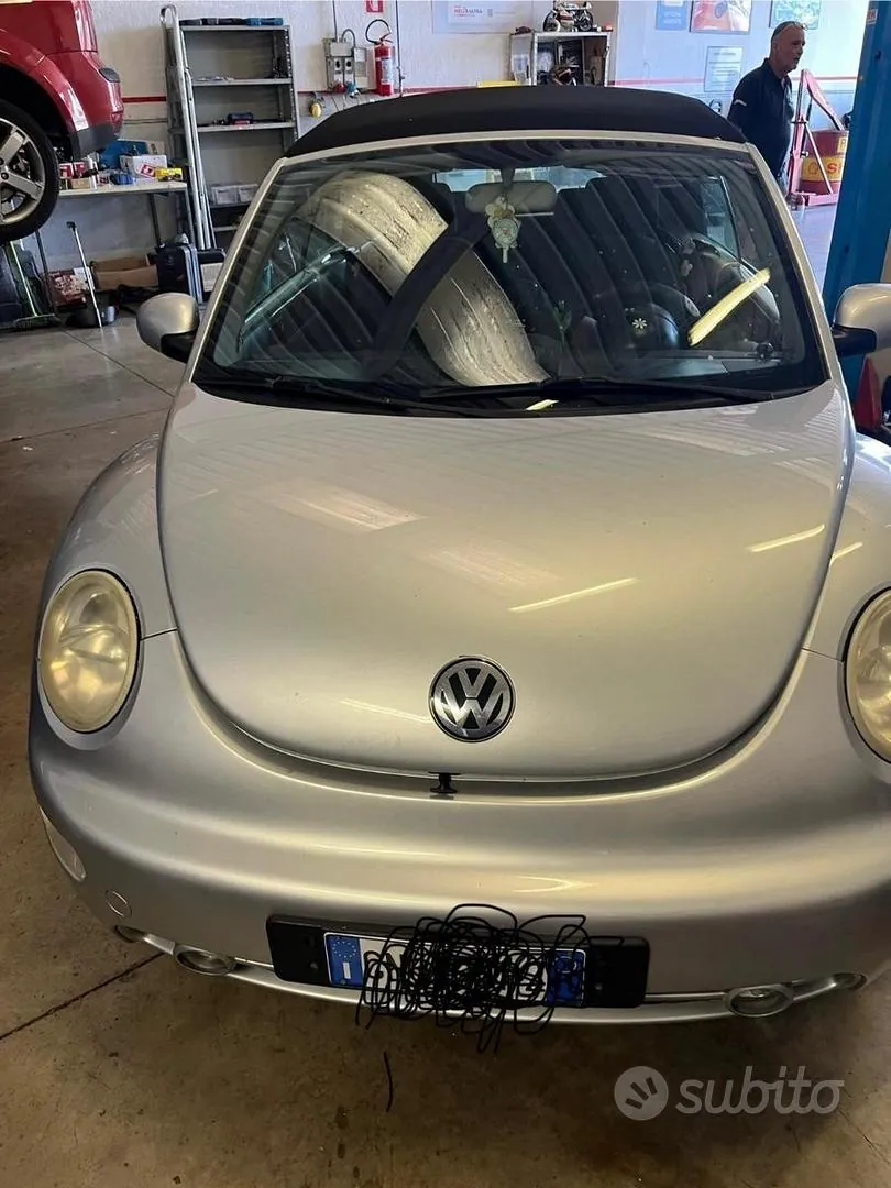 Volkswagen New Beetle 2003 photo 2