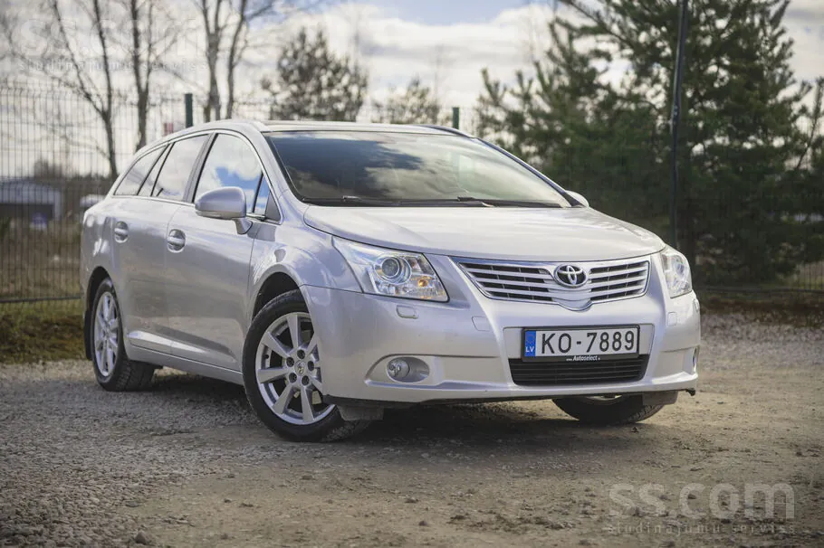 Toyota Avensis 2010 photo 3