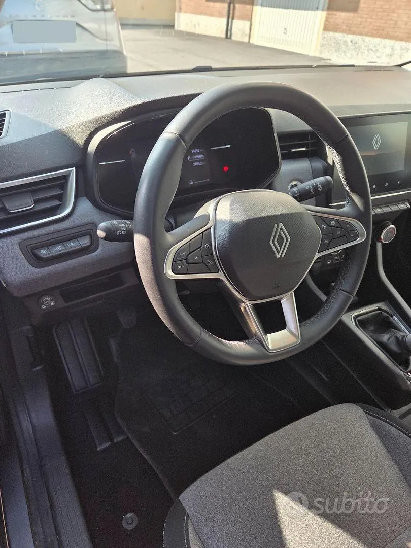 Renault Clio 2025 photo 2