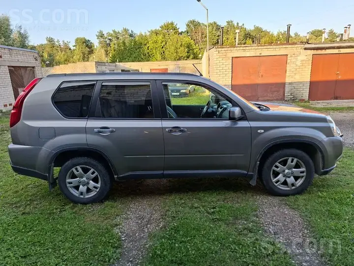 Nissan X-Trail 2009 photo 2
